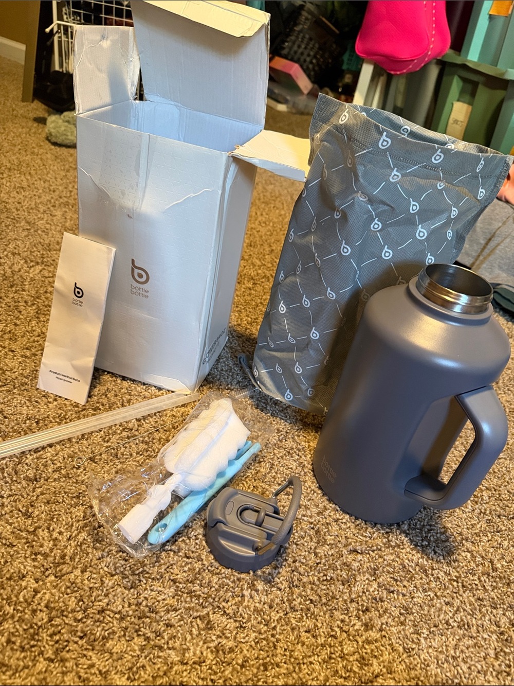 Bottle Bottle 64 oz Grower insulated gray water bottle w/accessories - NEW